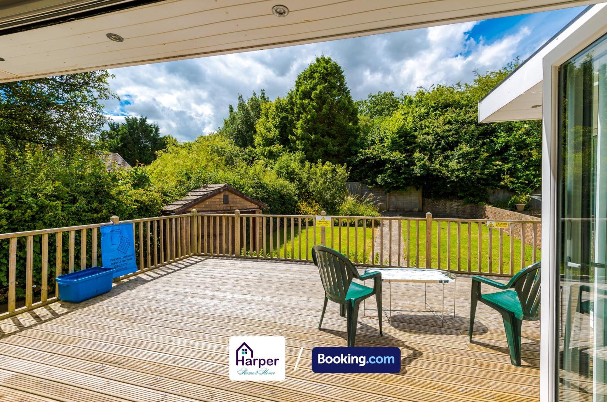 Spacious Detached Bungalow By Harperletting Short Lets & Serviced Accommodation Buckely With Pool Table & Driveway Buckley ภายนอก รูปภาพ
