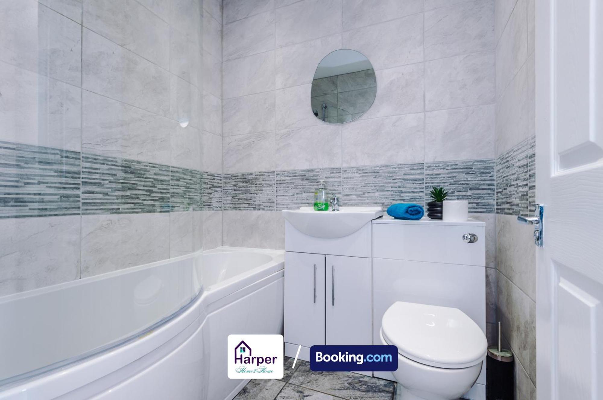 Spacious Detached Bungalow By Harperletting Short Lets & Serviced Accommodation Buckely With Pool Table & Driveway Buckley ภายนอก รูปภาพ
